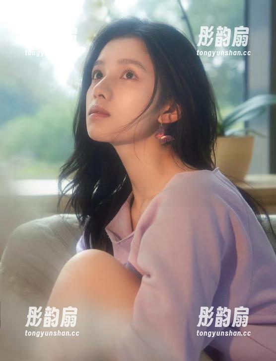 166.run 166.run传送门,推开时居然闻到了一丝神秘气息…