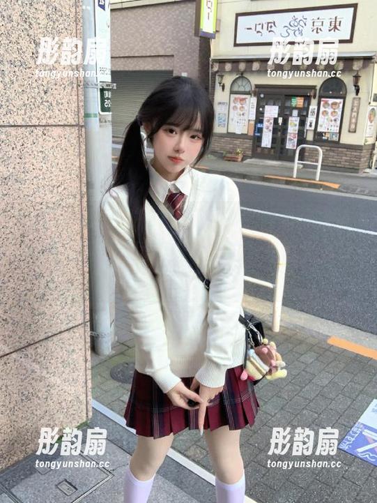 51吃瓜网 “51吃瓜网”的网页,我是不是越看越欲罢不能呢?这下载也太简单了吧…
