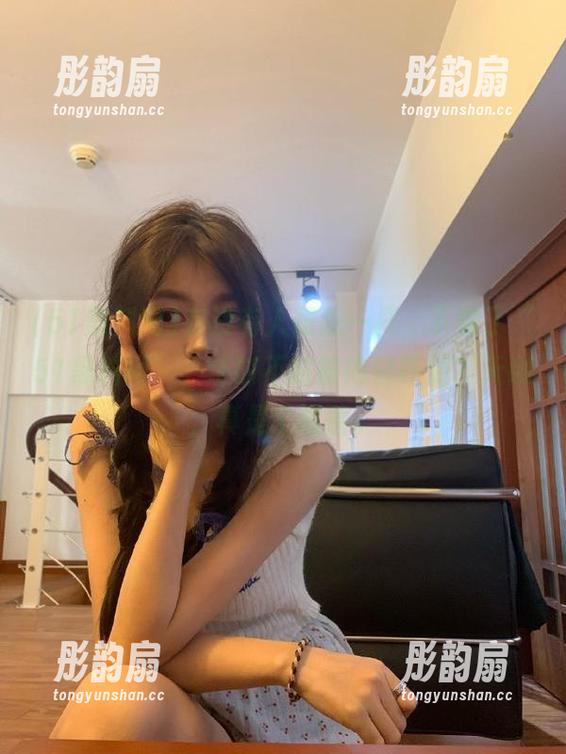 51黑料网 有没有人跟我一样,下载了“51黑料网”,还时不时被内容吓到?天哪,真是个猛兽。
