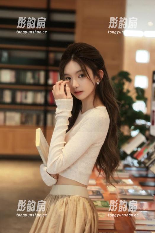 91cg 观看91cg.fun,潜伏在你的胡同角落里,别害羞哦