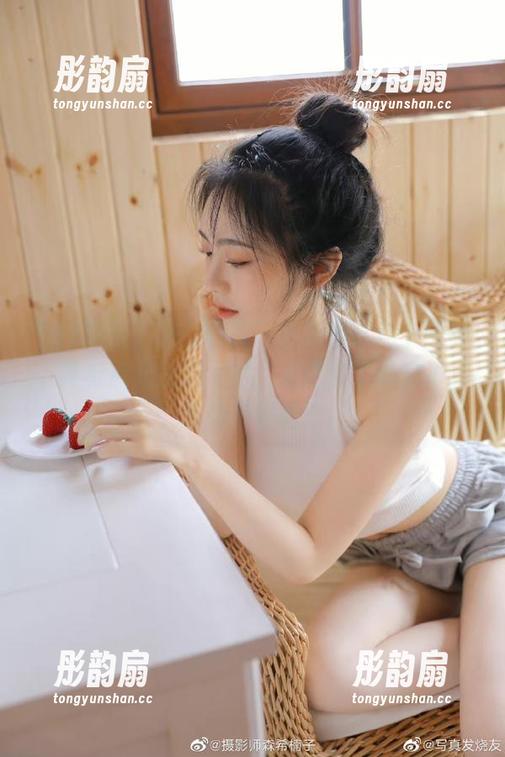 “92吃瓜”发布的这几个网页，真有点儿意想不到，点进去了就算了，没脑子锁死！