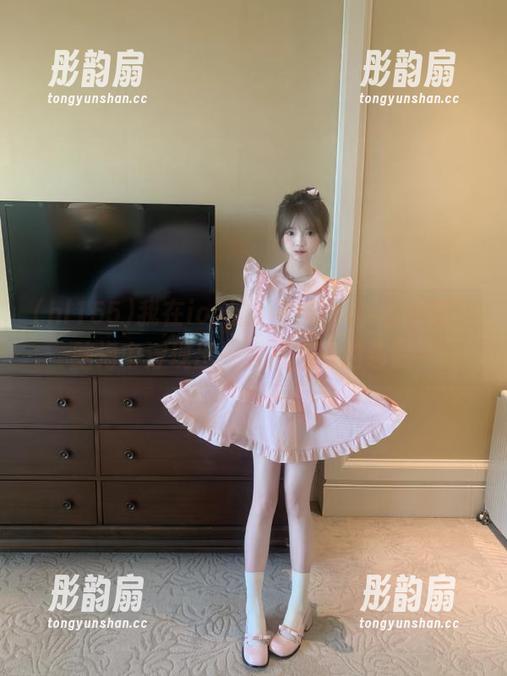 hl155 我在ios的hl155.fun上游荡,脑海中浮现出一大片涌动的色彩…