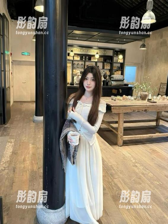www.吃瓜 是谁在“www.吃瓜”app上撕了白莲花的面具,热闹得不行