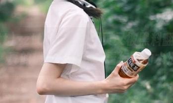 zztt88.ccm网页又被黑料翻了个面,真的假的?让我看看你们的水准!