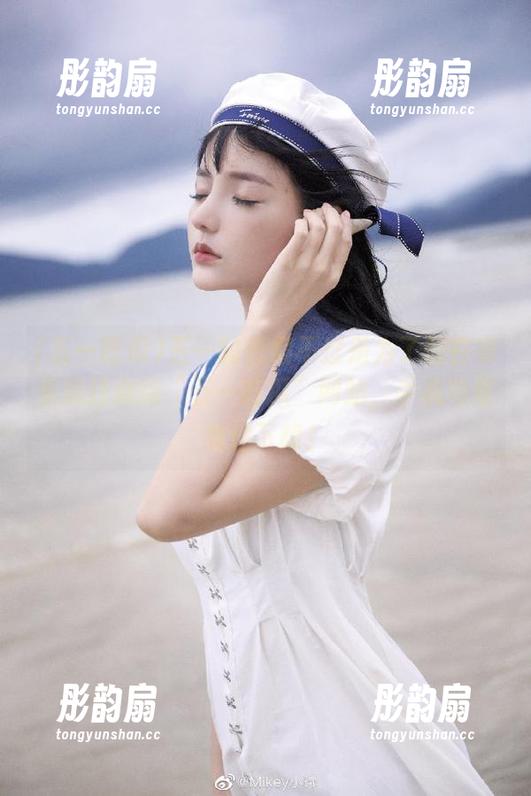 五一吃瓜 五一的长假不过是为了躲在家里疯狂刷新“五一吃瓜”网站,手机电量急速下降!