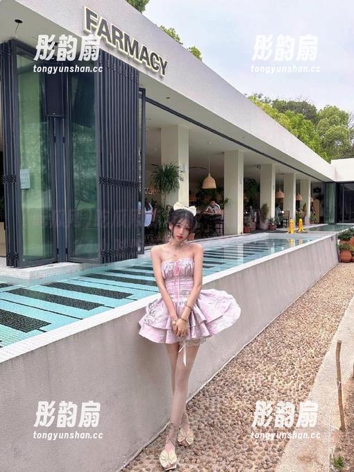 吃瓜网 吃瓜网传送门:黑料朝你飞来,24小时吃瓜党的专属福音!