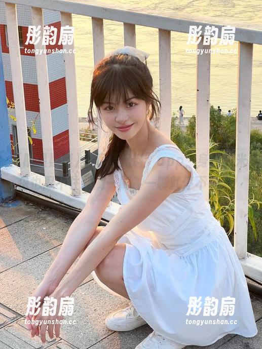 明星黑料 “明星黑料”app,身边的米虫也忍不住要刷一刷,一聊就停不下来!