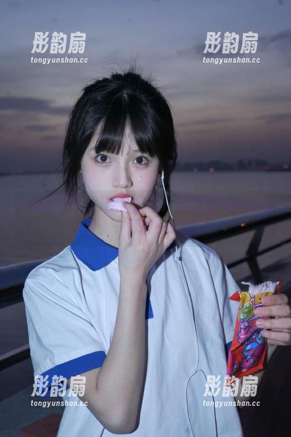 黑料正能量 吃瓜日常:登录黑料正能量hl,一口茶一嘴瓜!