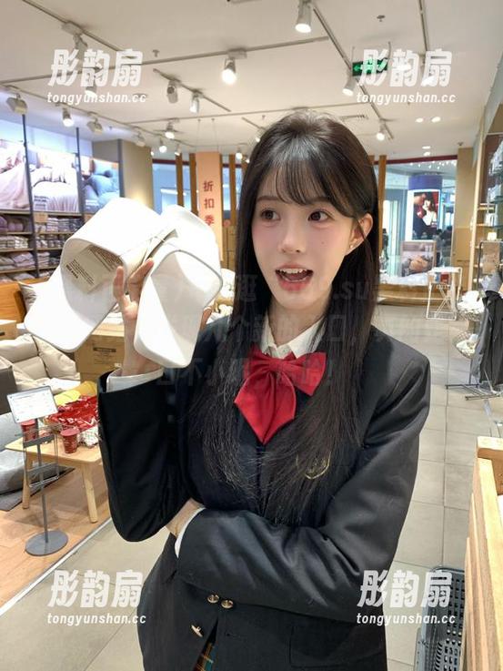 黑料正能量 每次逛“669.su黑料正能量”网站,发现几个新的入口,真的是胃口不小呢,哈哈!