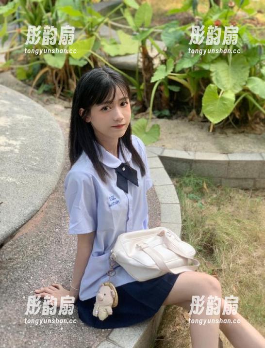 黑料网 跟风潮还不如上黑料网51网址,万一能看到点啥呢?